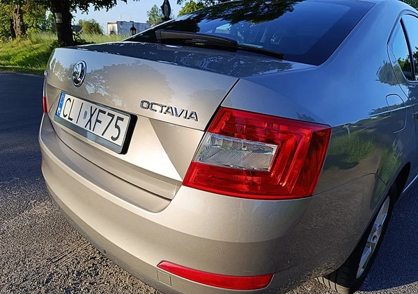 Skoda Octavia cena 35900 przebieg: 253000, rok produkcji 2016 z Lipno małe 781